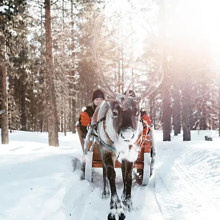 Lapland Aekaeshotelli Экясломполо