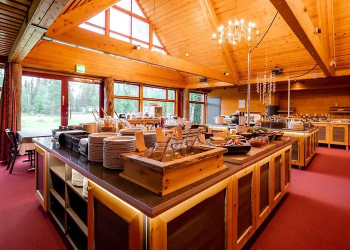 شقة فندقية Lapland Aekaeshotelli 3*