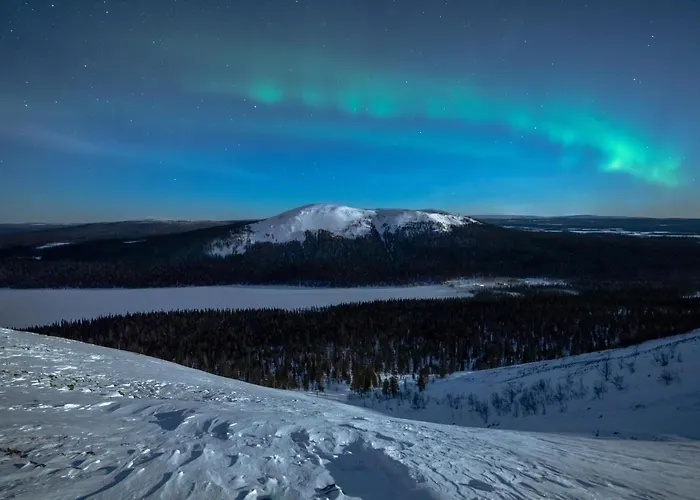 Lapland Aekaeshotelli شقة فندقية Äkäslompolo
